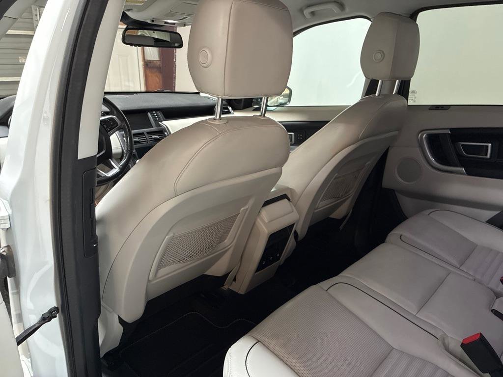 Used 2017 Land Rover Discovery Sport HSE image 21