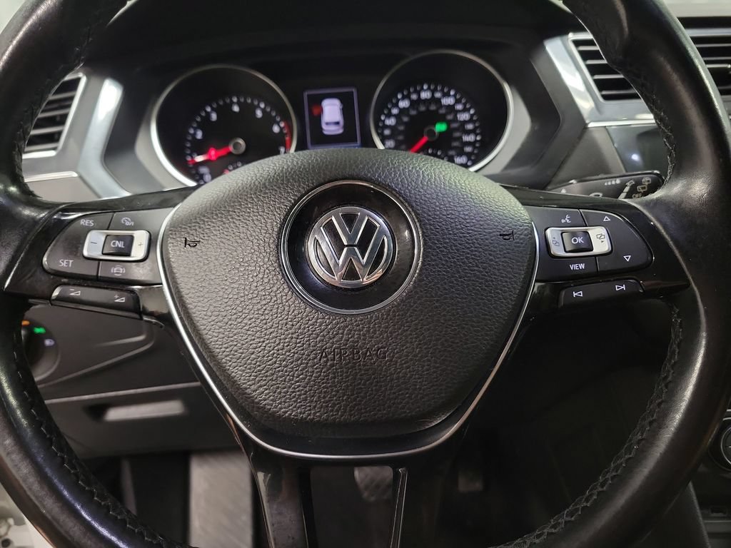 Used 2019 Volkswagen Tiguan SE w/ Panoramic Sunroof Package AWD/4WD image 23