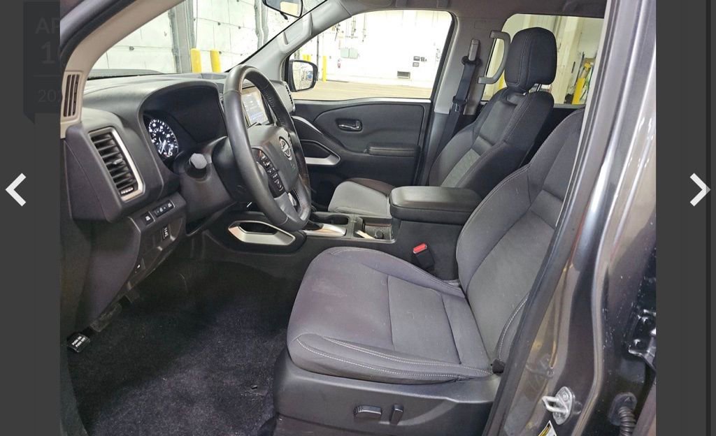Used 2024 Nissan Frontier SV w/ SV Convenience Package image 12