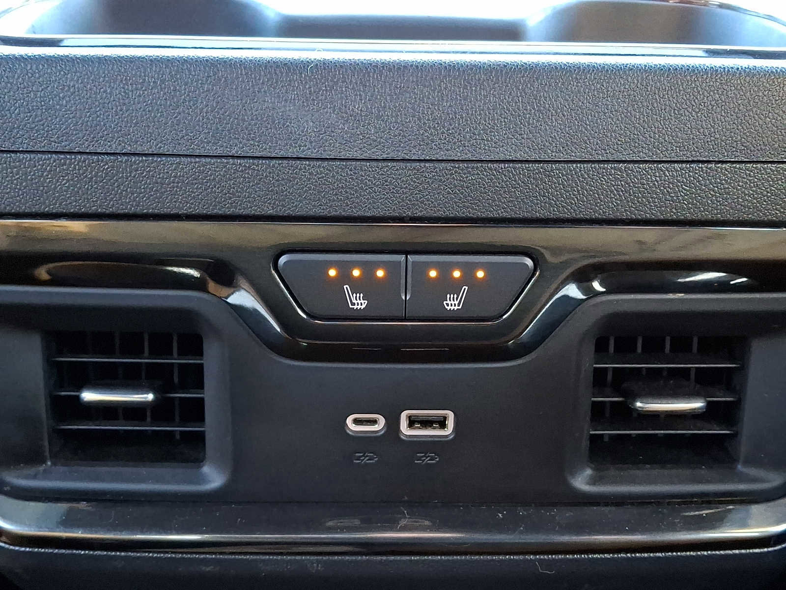 Certified 2023 GMC Sierra 1500 AT4 w/ AT4 Premium Package image 10