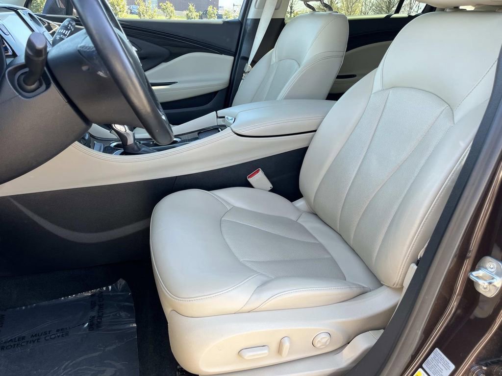 Used 2020 Buick Envision Essence w/ Experience Buick Package image 22