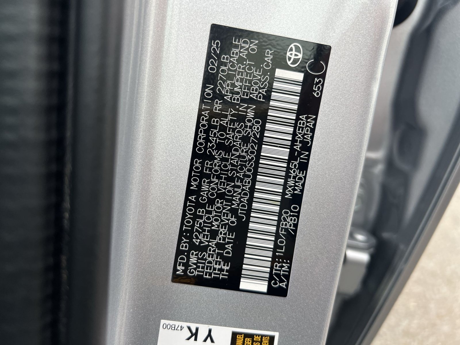 Used 2025 Toyota Prius LE AWD/4WD image 30