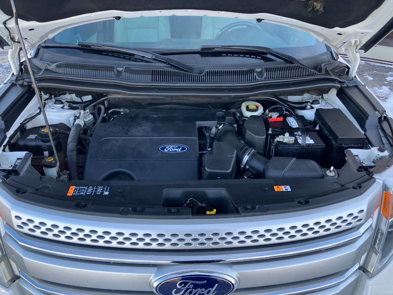 Used 2013 Ford Explorer XLT image 25