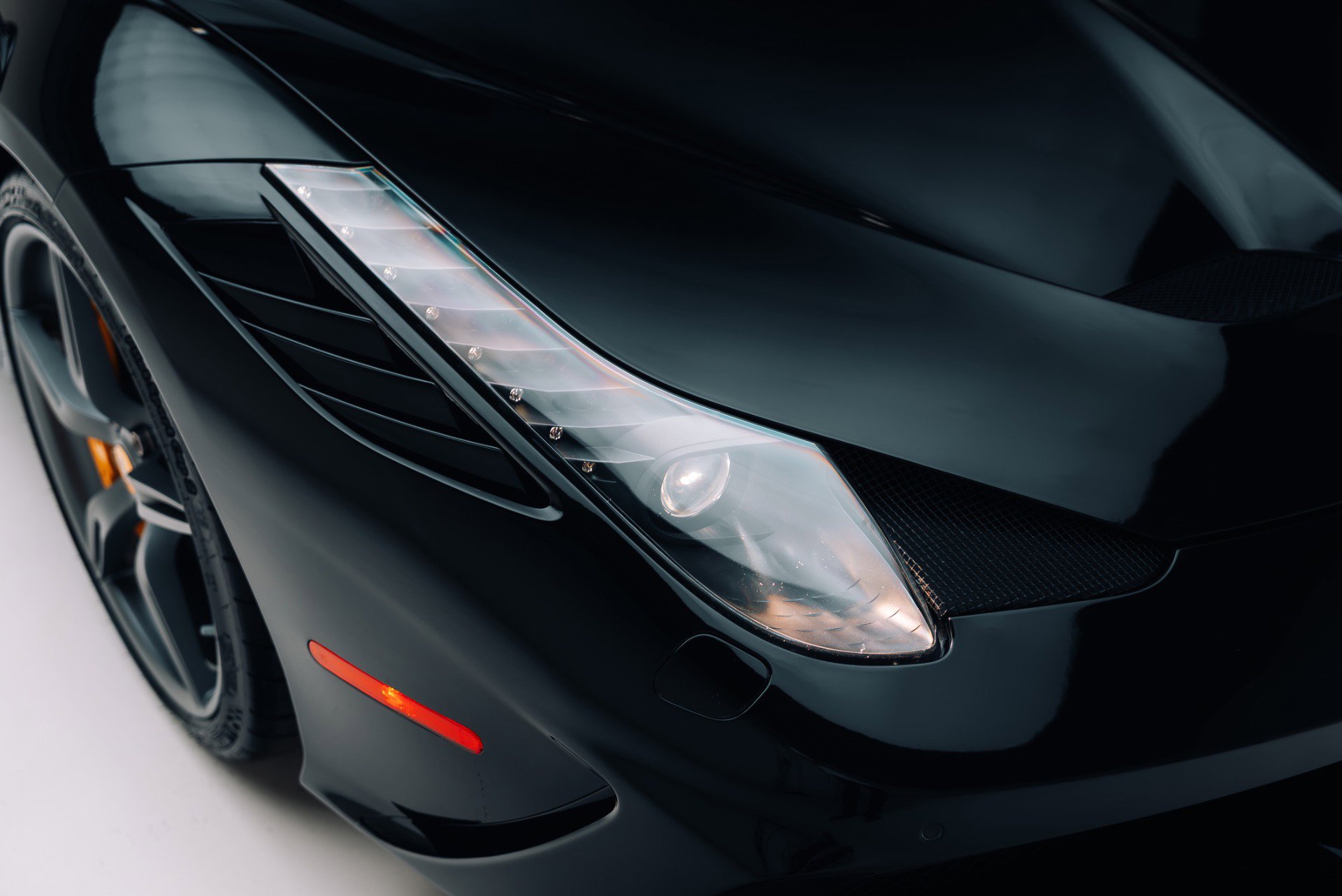 Used 2015 Ferrari 458 Speciale Coupe RWD image 10