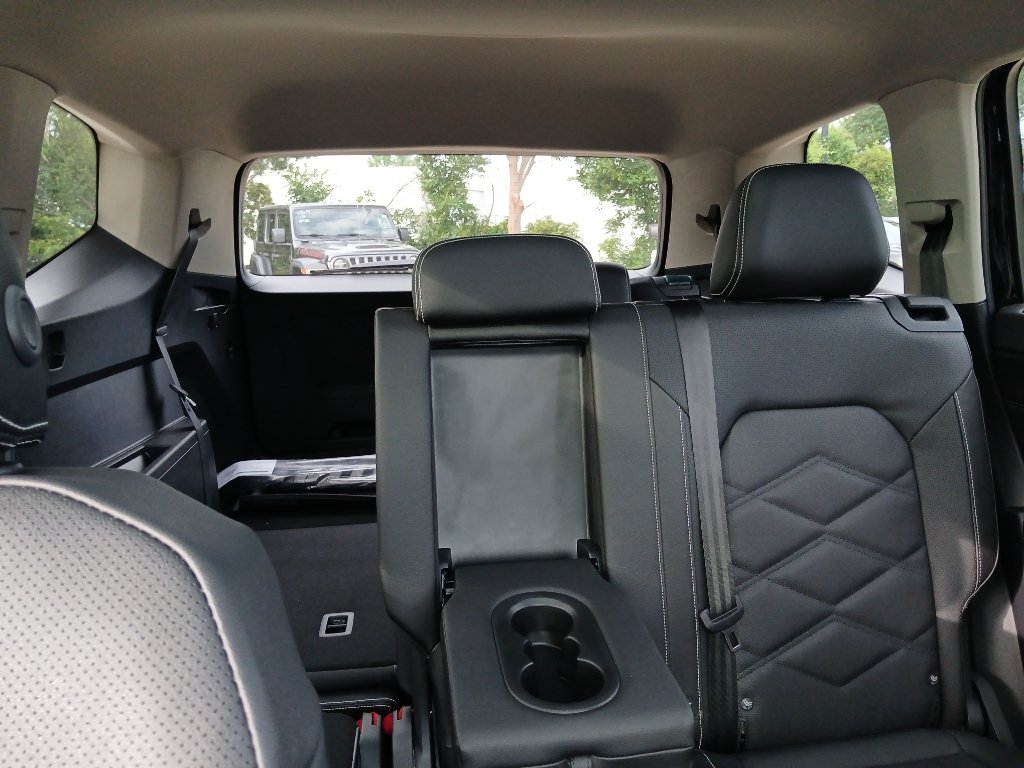 New 2026 Volkswagen Atlas SE FWD image 27