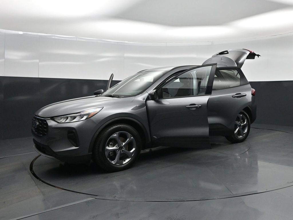 Certified 2025 Ford Escape ST-Line w/ Tech Pack #1 FWD image 25