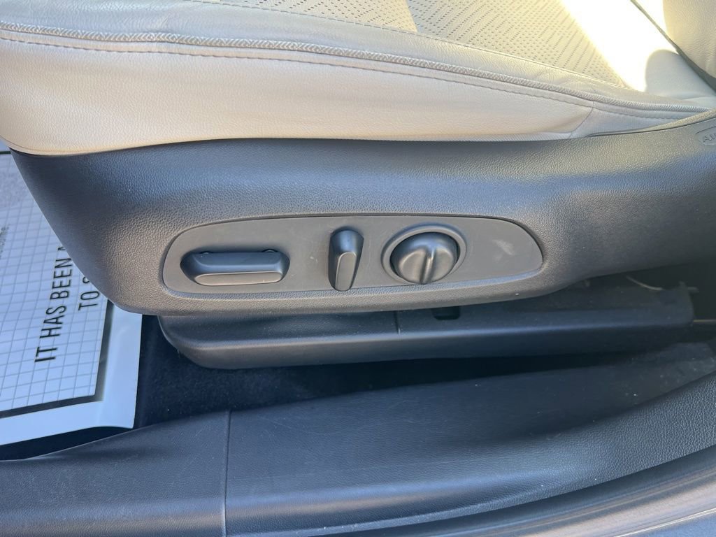 Used 2022 Buick Encore GX Essence w/ Advanced Technology Package image 50