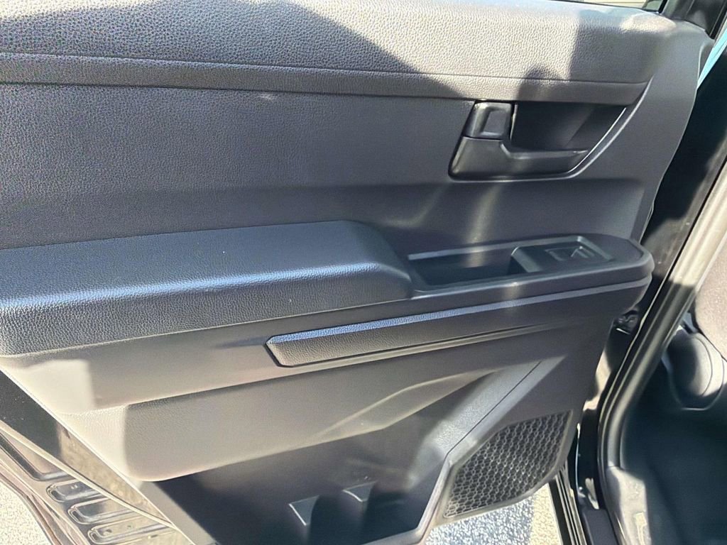 Certified 2025 Toyota Tacoma SR5 image 27