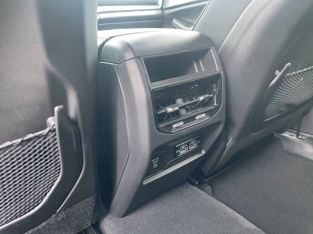 Used 2024 Jeep Grand Cherokee Altitude image 32