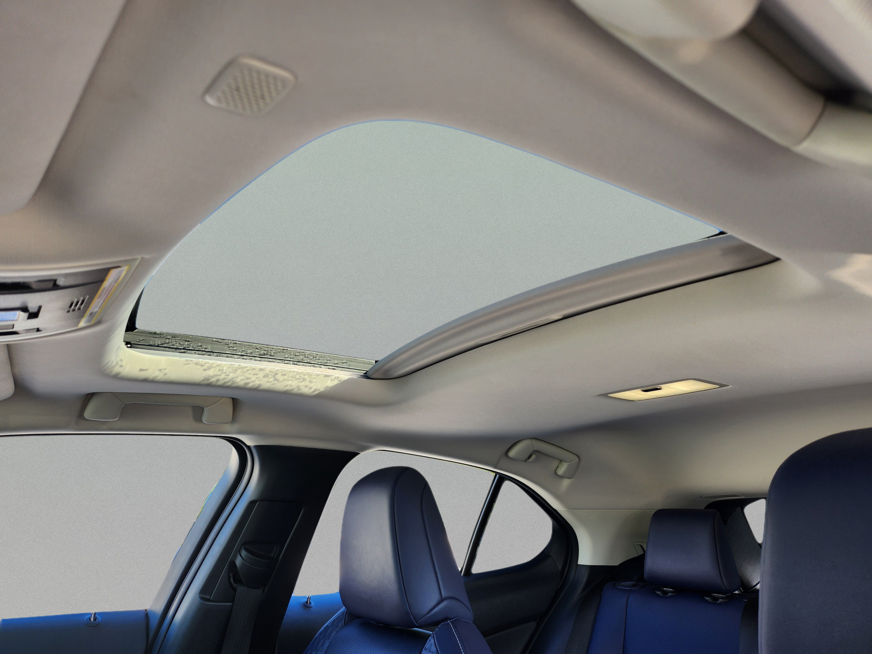 Certified 2022 Lexus UX 200 w/ Premium Package FWD image 12