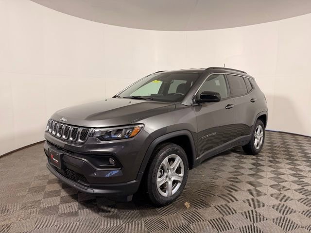Used 2023 Jeep Compass Latitude image 6