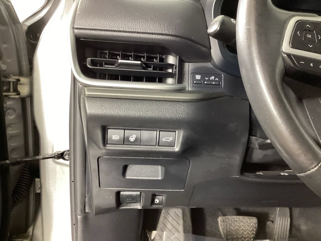Used 2024 Toyota Grand Highlander AWD image 12