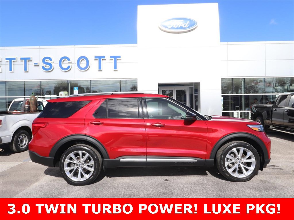 Certified 2022 Ford Explorer Platinum w/ Equipment Group 601A image 14