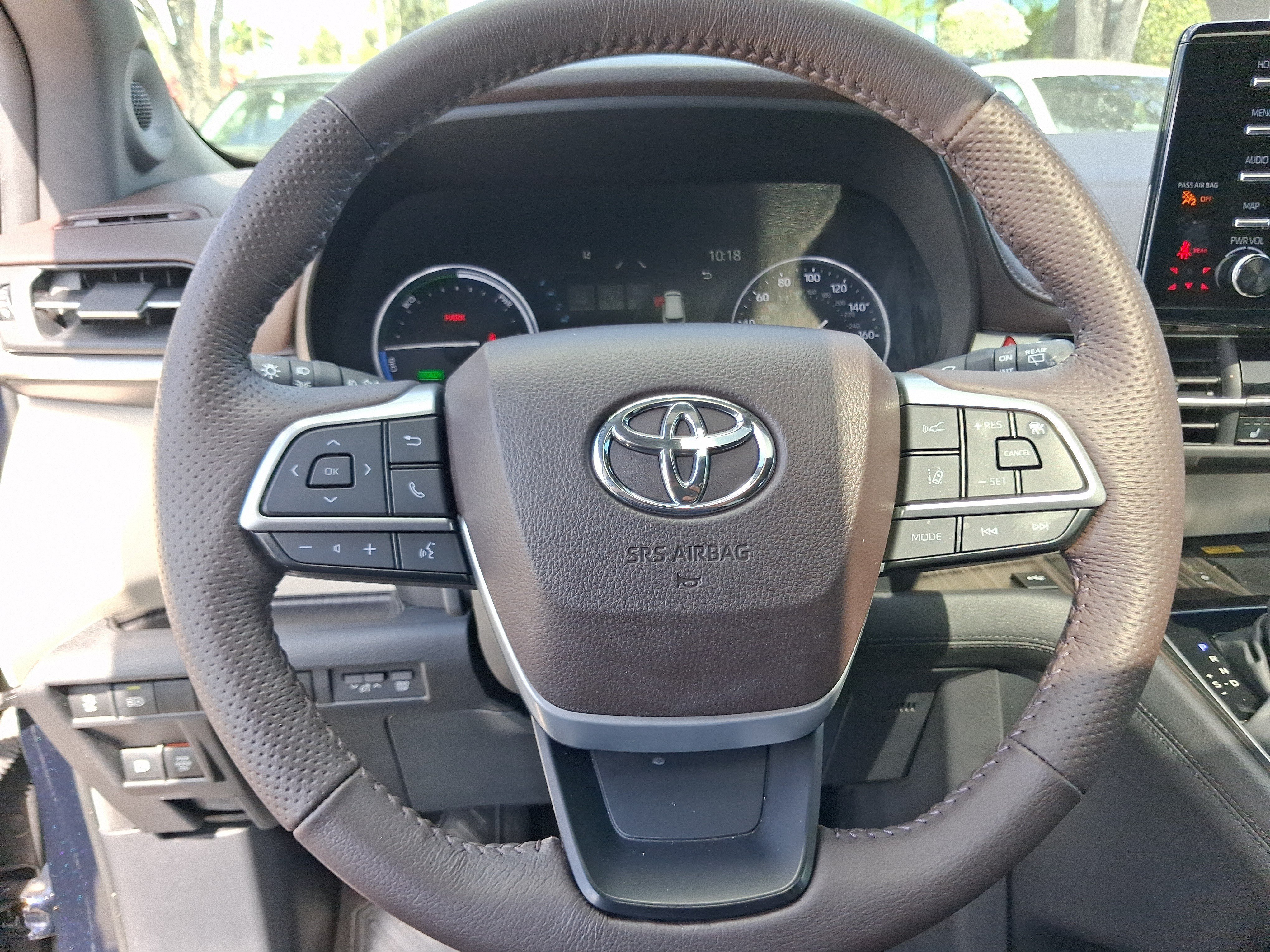 Used 2024 Toyota Sienna Platinum FWD image 12