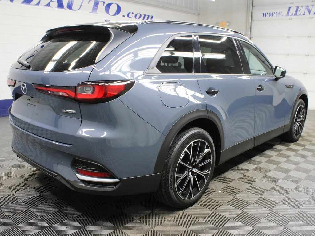 Used 2025 MAZDA CX-70 Plug-In Hybrid w/ Premium Pkg image 4