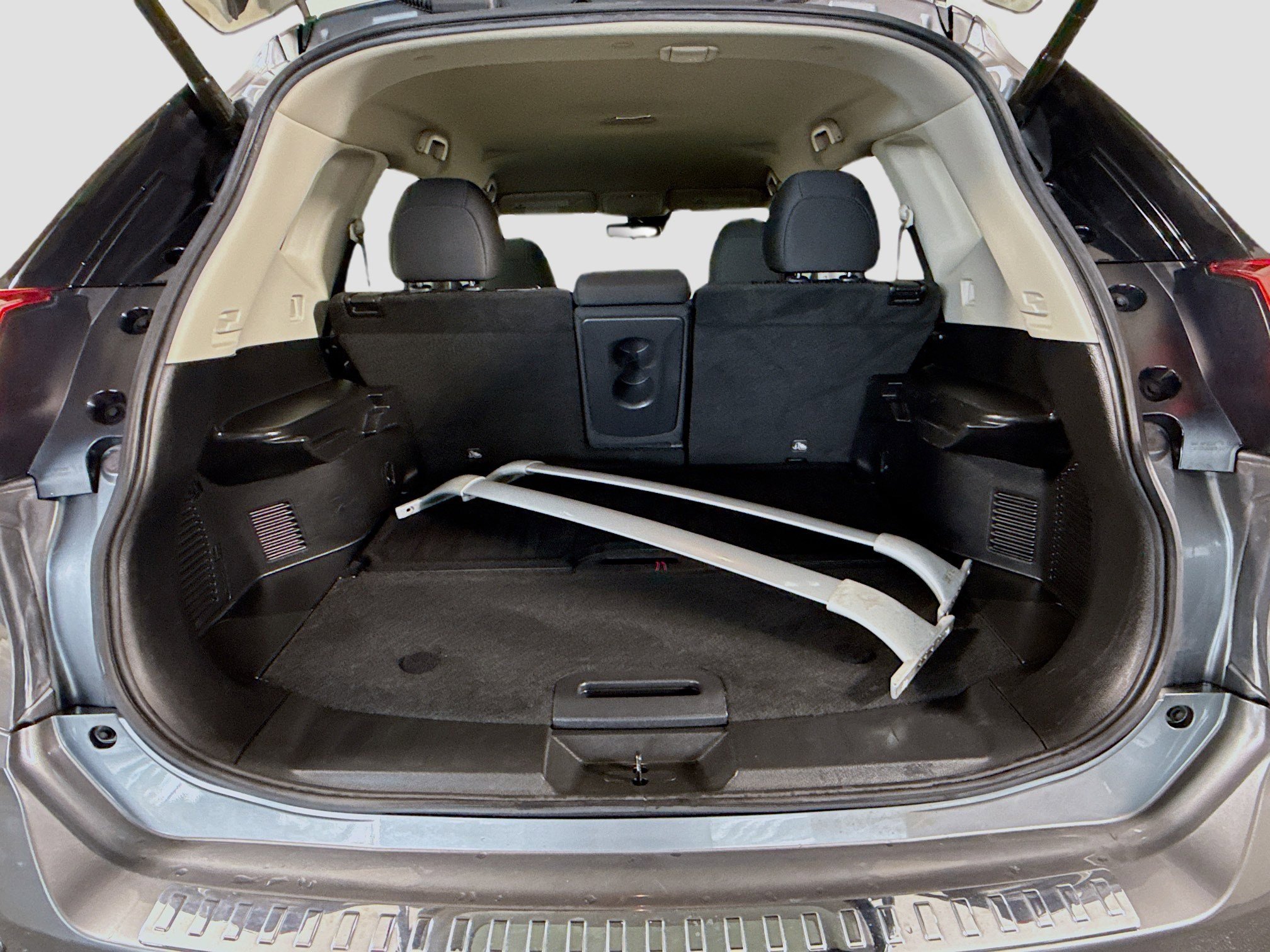 Used 2019 Nissan Rogue SV image 35