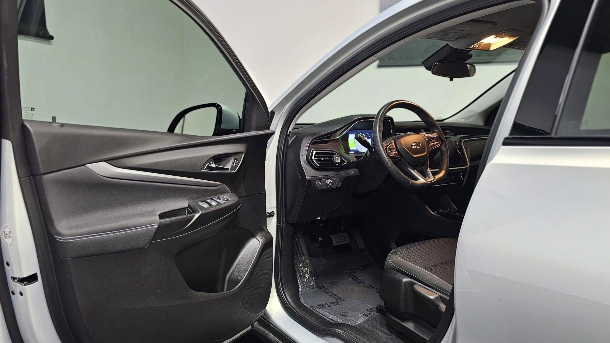 Used 2023 Chevrolet Bolt EUV LT w/ Driver Confidence Package image 10