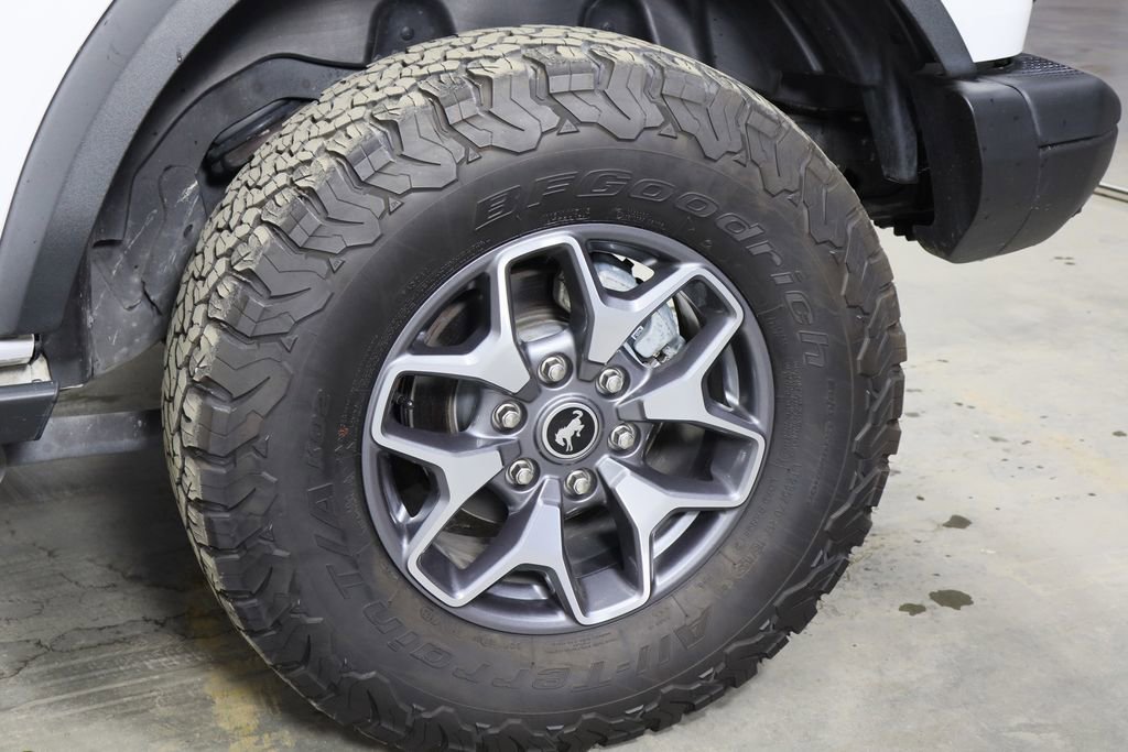 Used 2023 Ford Bronco Badlands image 35