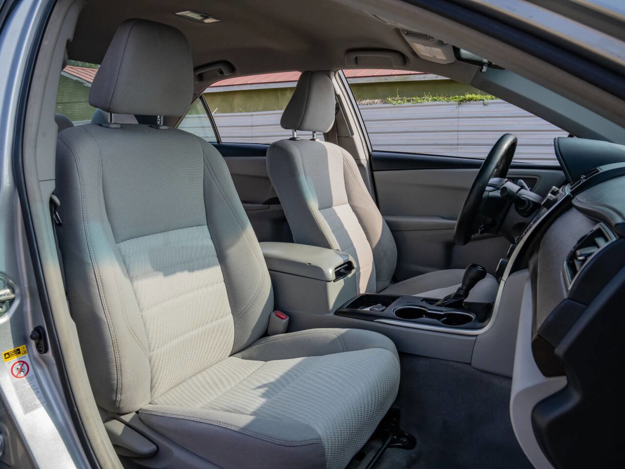 Used 2017 Toyota Camry LE image 20