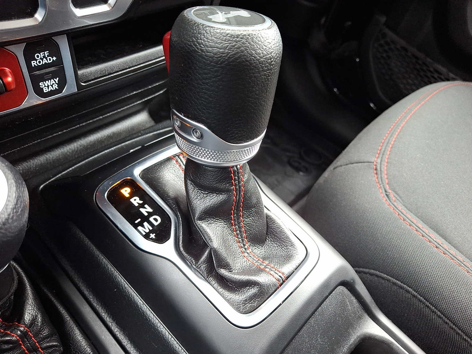 Used 2022 Jeep Wrangler Rubicon w/ Cold Weather Group AWD/4WD image 13