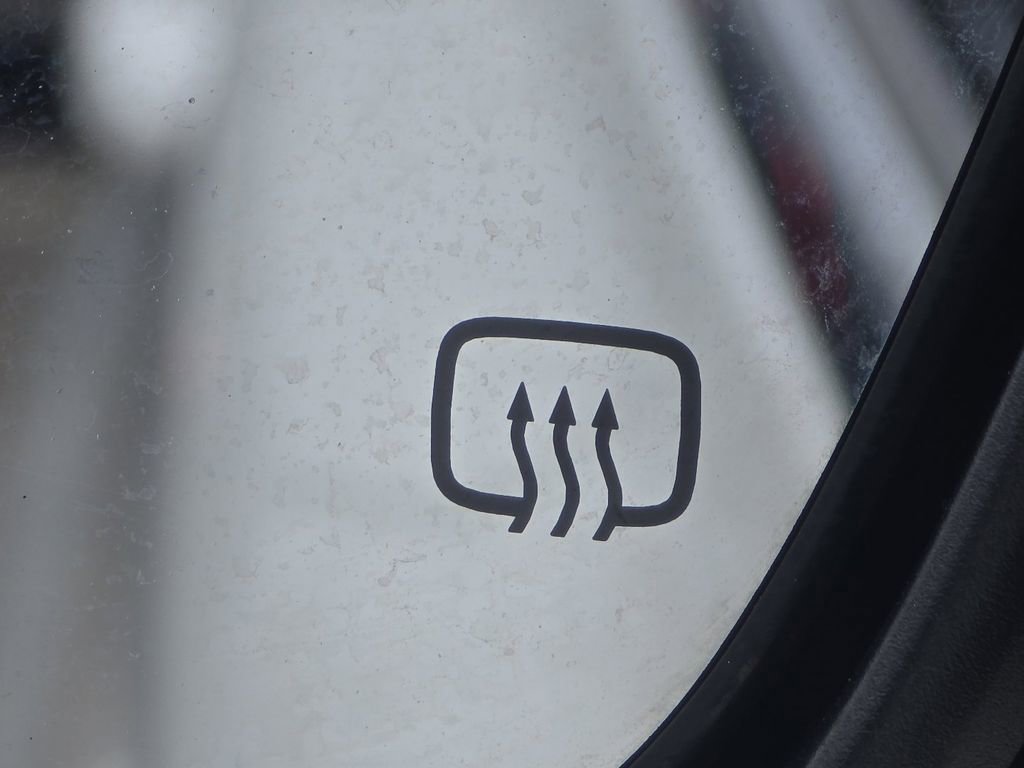 Used 2017 Toyota Highlander Limited image 9