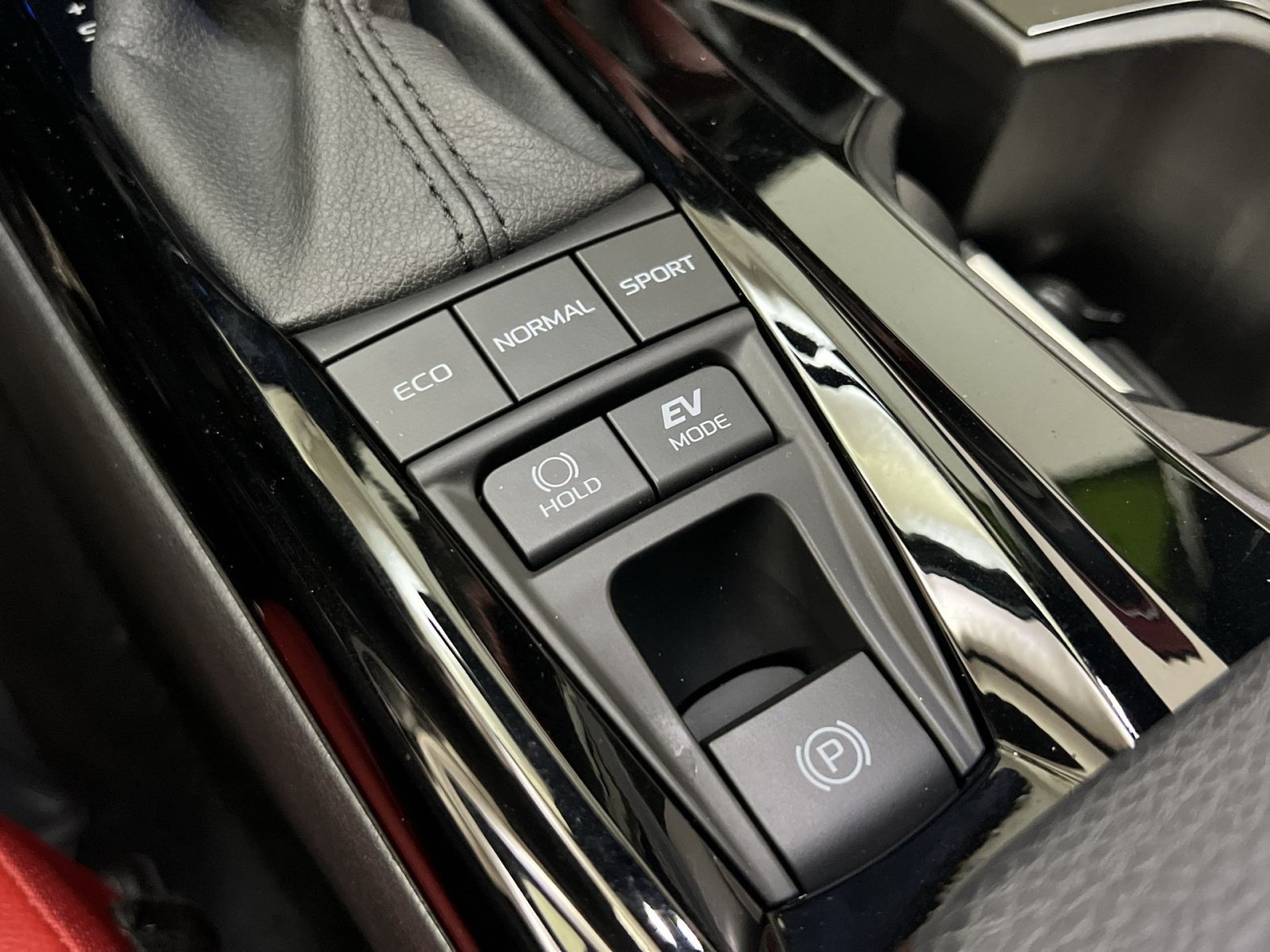 Used 2025 Toyota Camry XSE w/ Premium Plus Package FWD image 31