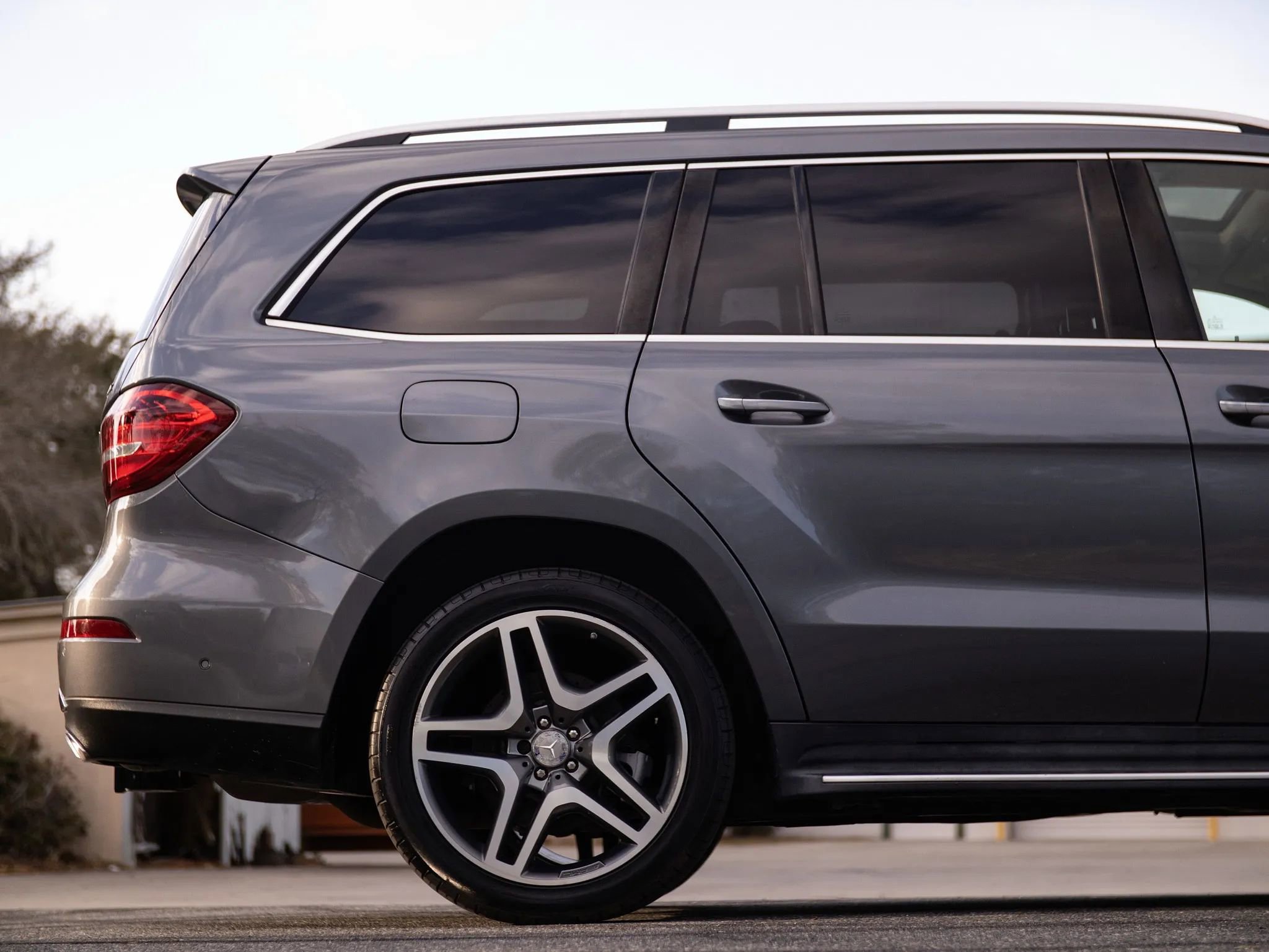 Used 2017 Mercedes-Benz GLS 450 4MATIC image 19