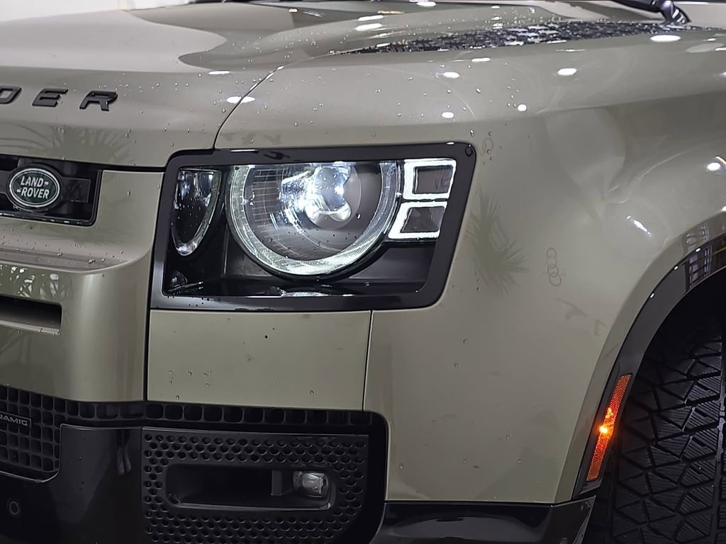 Used 2022 Land Rover Defender 90 X-Dynamic HSE image 33