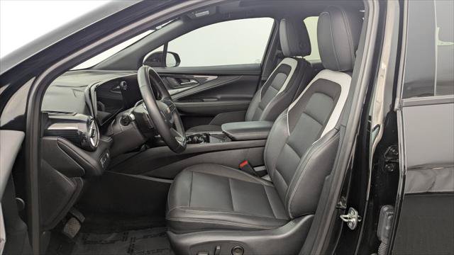 Used 2024 Chevrolet Blazer EV LT AWD/4WD image 14