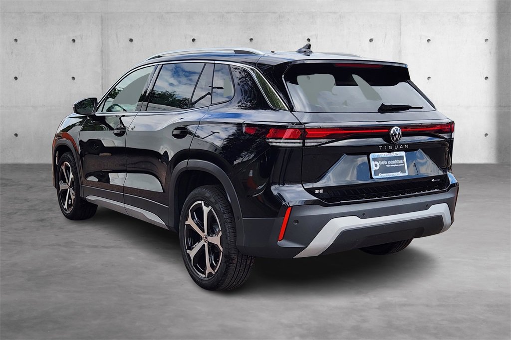 New 2025 Volkswagen Tiguan SE image 25
