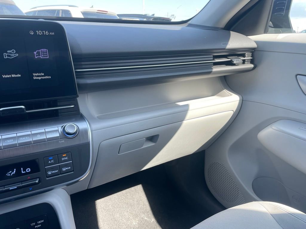 Used 2024 Hyundai Kona SEL AWD/4WD image 48