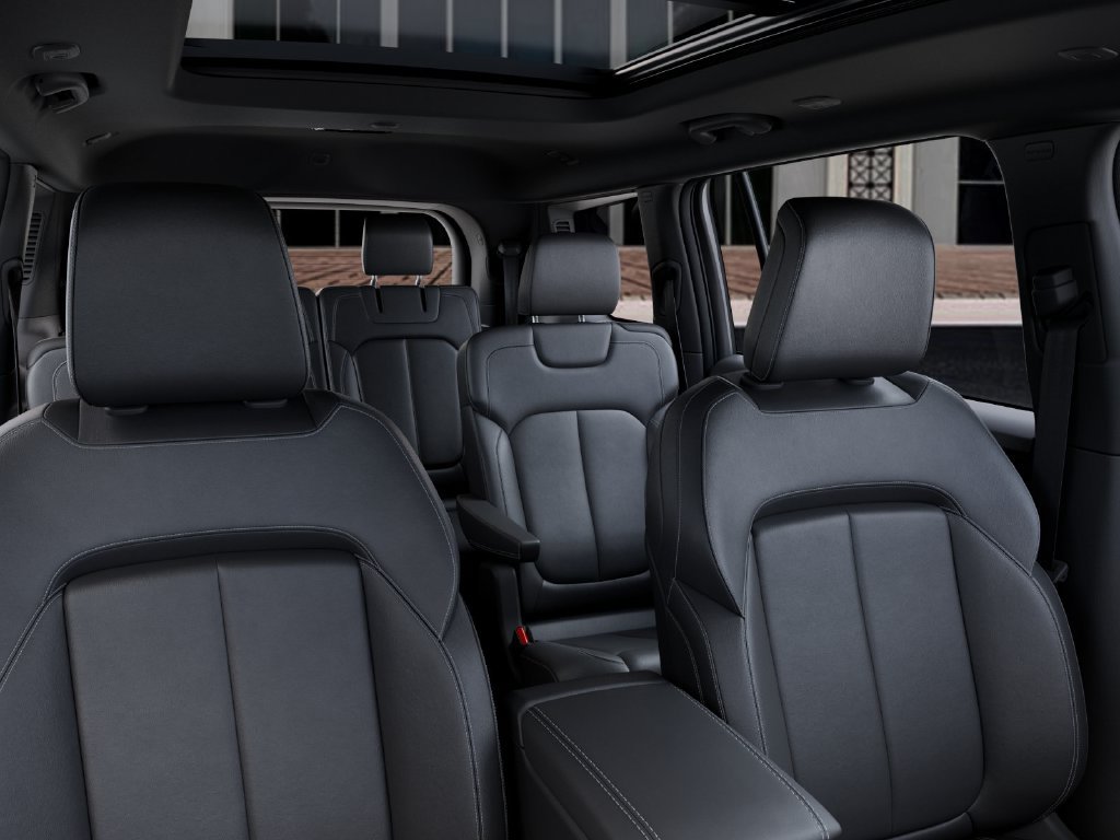 New 2025 Jeep Grand Cherokee L Limited w/ Black Appearance Package RWD image 26