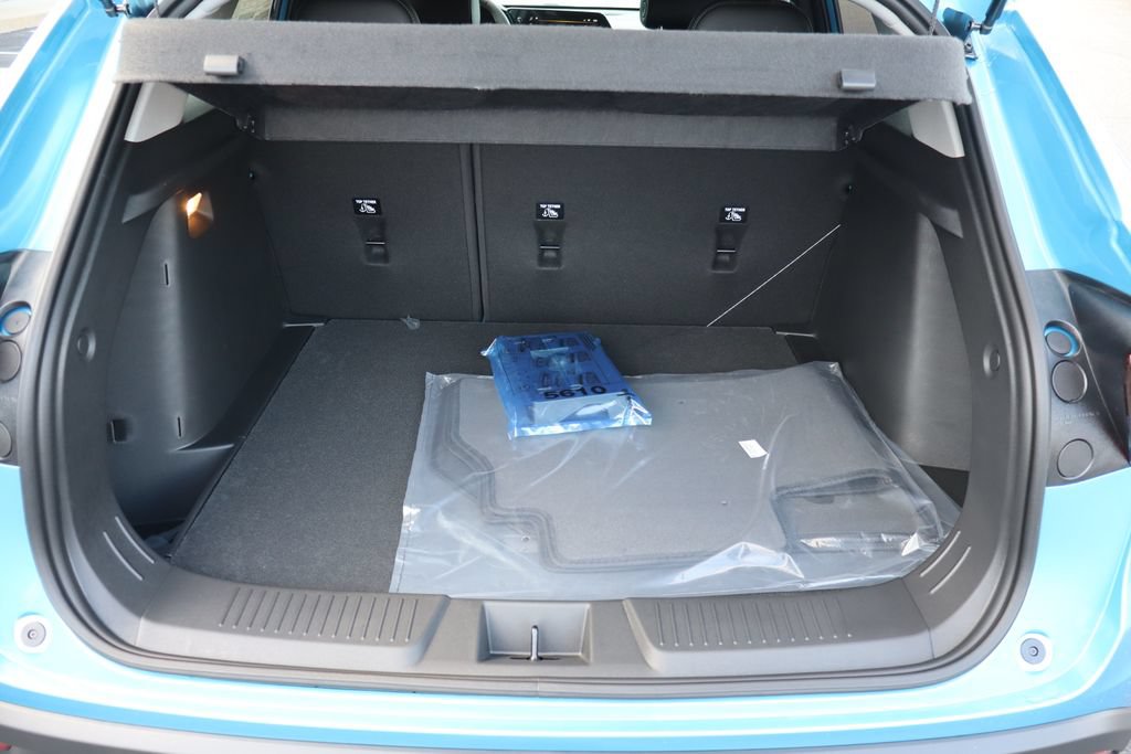 New 2026 Chevrolet Trax LT w/ Midnight Edition FWD image 19