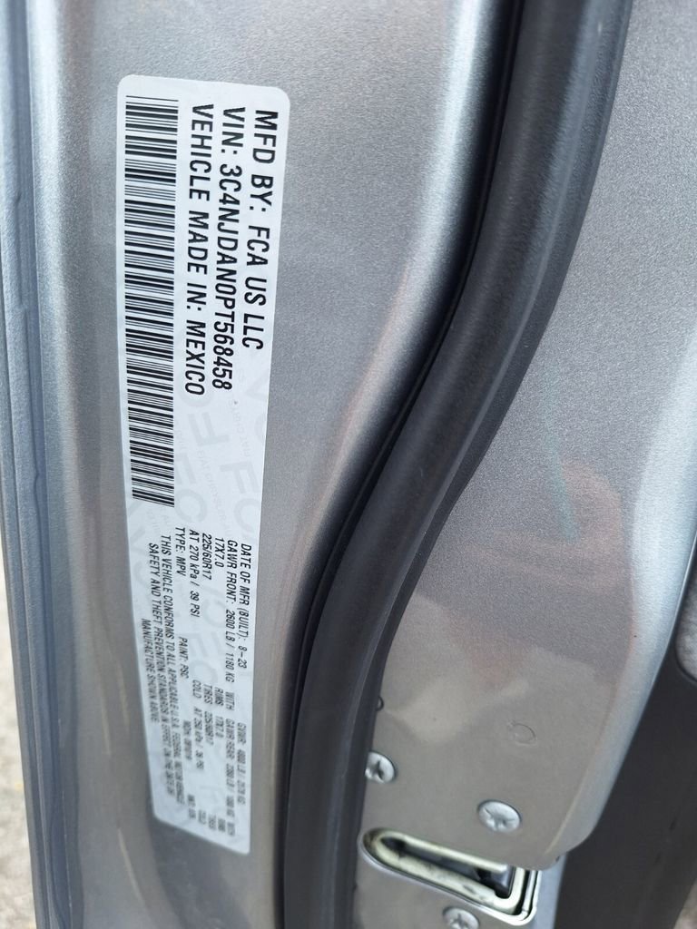 Used 2023 Jeep Compass Sport image 31