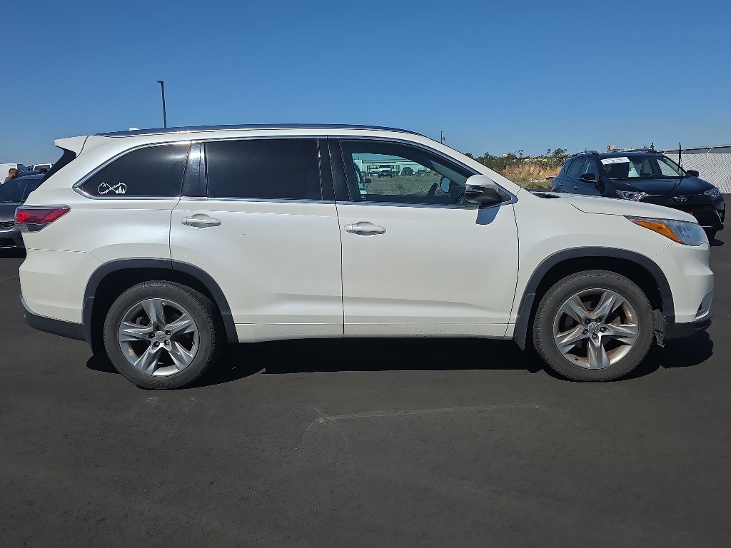 Used 2014 Toyota Highlander Limited AWD/4WD image 9