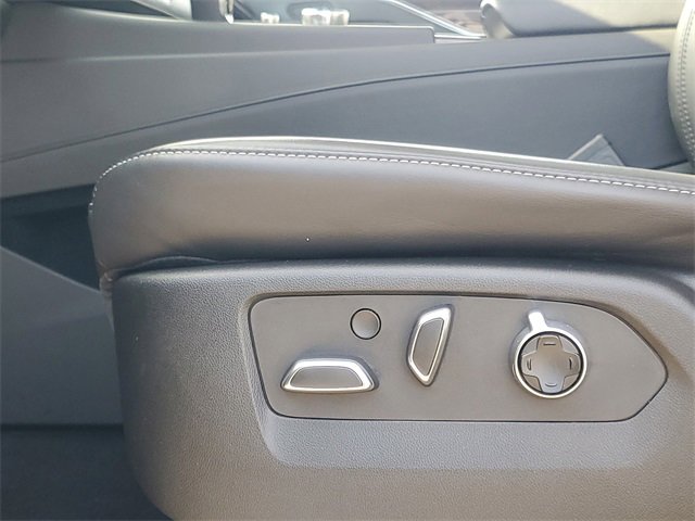Used 2023 Cadillac Escalade Premium Luxury Platinum image 14