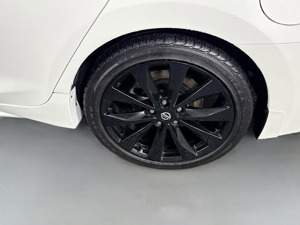 Used 2020 Nissan Maxima SR w/ Sport Mat Group FWD image 37