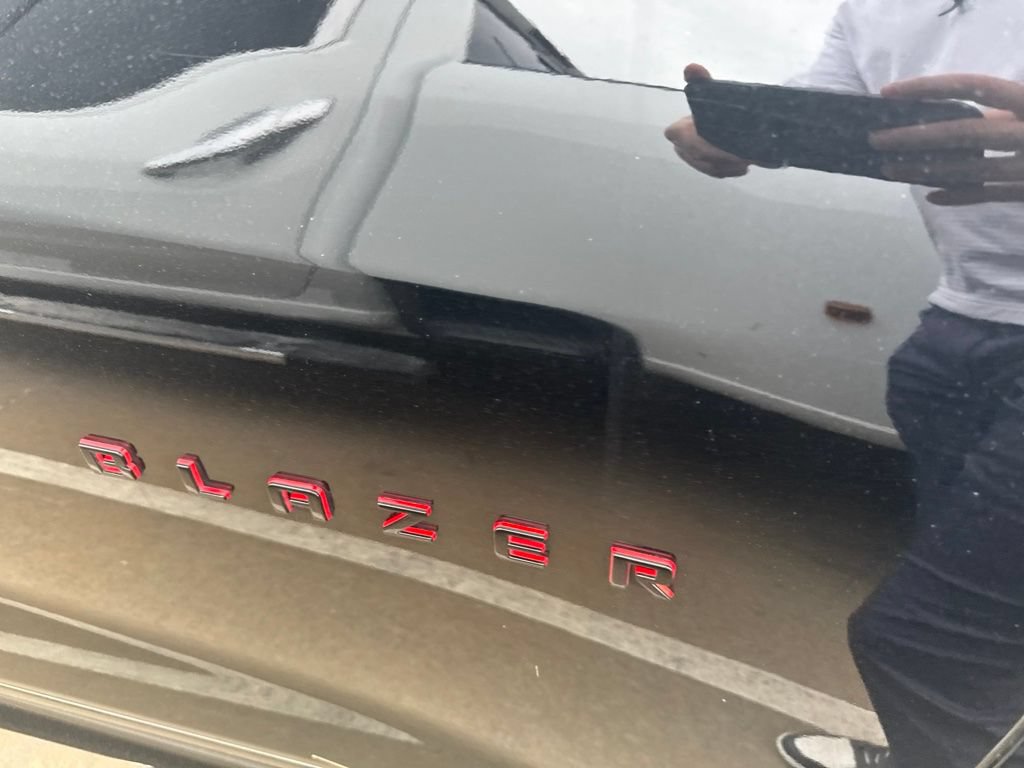 Used 2019 Chevrolet Blazer RS FWD video 3