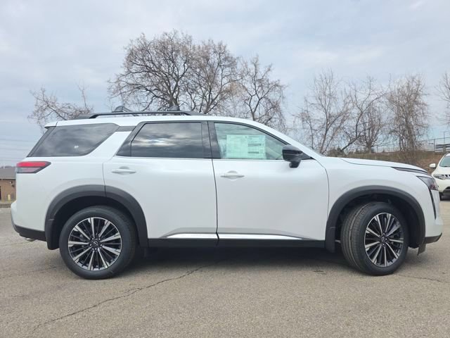 New 2026 Nissan Pathfinder Platinum image 17