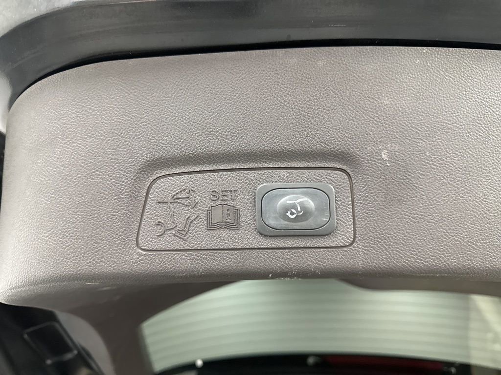 Used 2015 Lincoln MKC AWD w/ Equipment Group 102A Reserve image 9