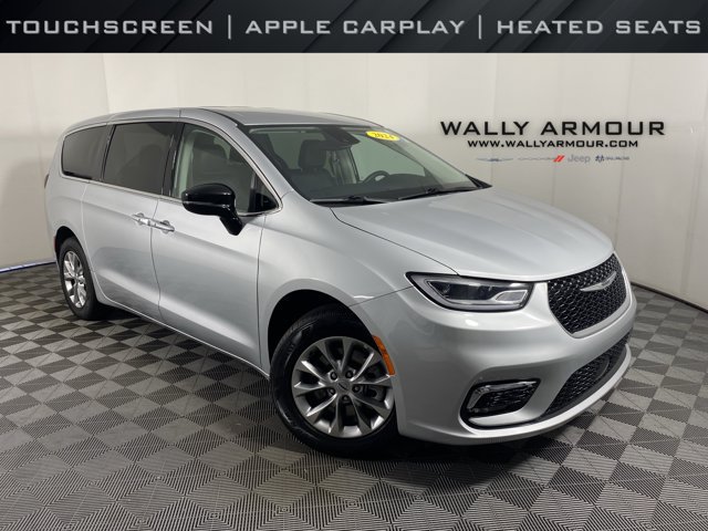 Used 2024 Chrysler Pacifica Touring-L