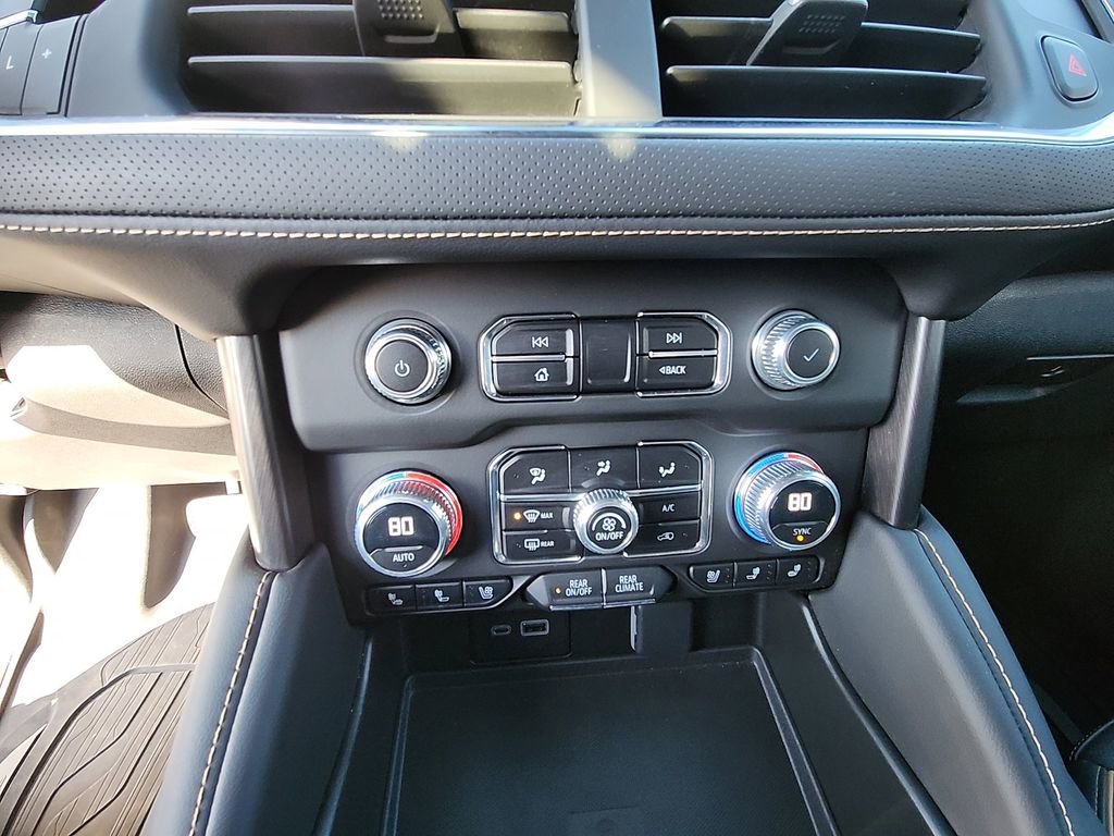 Used 2023 GMC Yukon AT4 w/ AT4 Premium Plus Package image 23