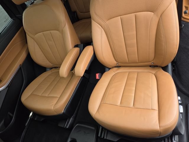 Used 2020 BMW X7 xDrive40i w/ M Sport Package AWD/4WD image 32
