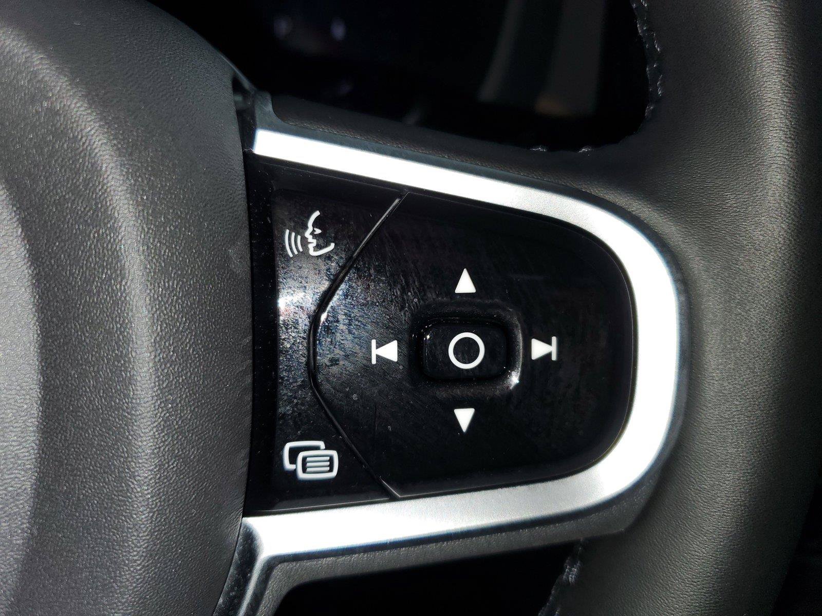 Used 2026 Volvo XC60 B5 Core AWD/4WD image 27