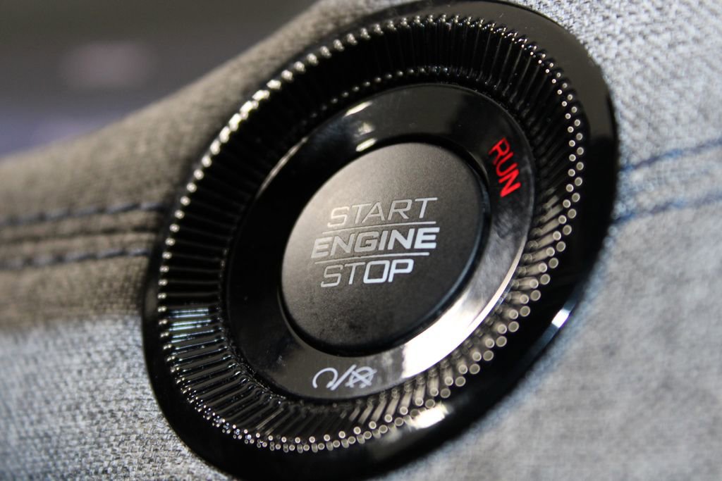 Used 2024 Jeep Compass Latitude image 36