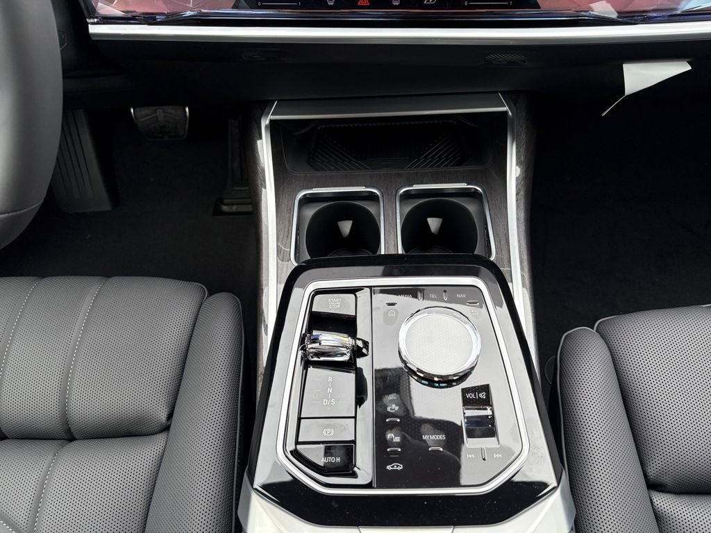 New 2026 BMW 740i xDrive image 11