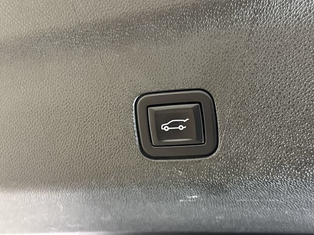 Certified 2022 Chevrolet Tahoe LT w/ Luxury Package AWD/4WD image 30