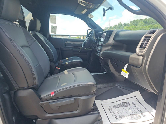 Used 2024 RAM 5500 Tradesman AWD/4WD image 9