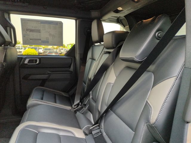 New 2026 Ford Bronco Outer Banks w/ Sasquatch Package AWD/4WD image 25