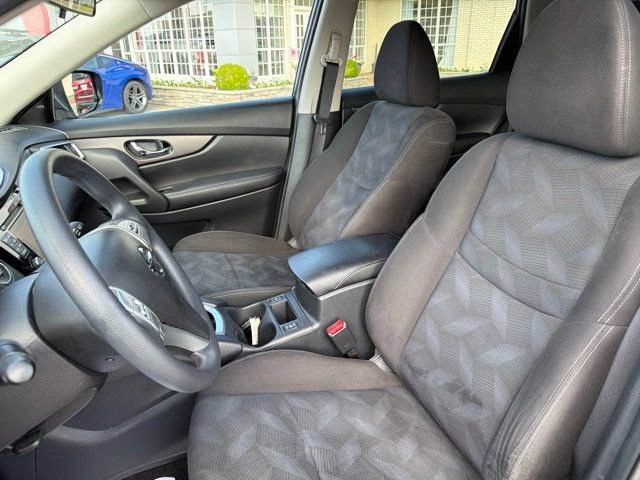 Used 2015 Nissan Rogue SV w/ SV Premium Package FWD image 10